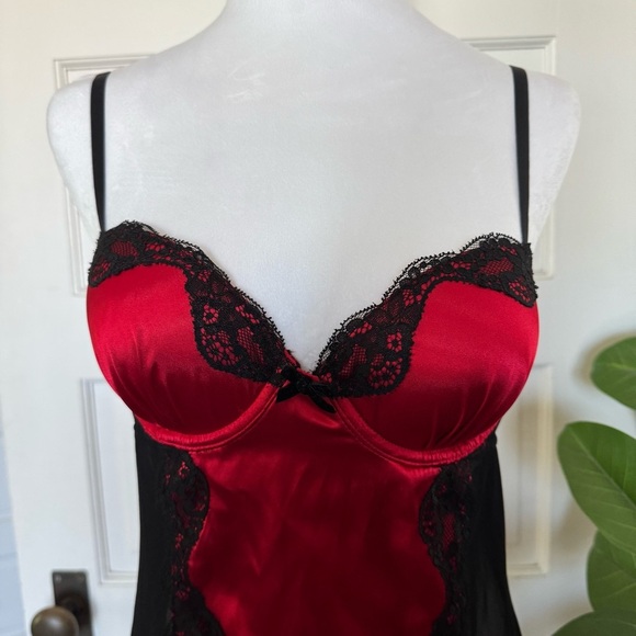 Apt. 9 Red and Black Satin Lace Chemise NWT - Picture 3 of 6
